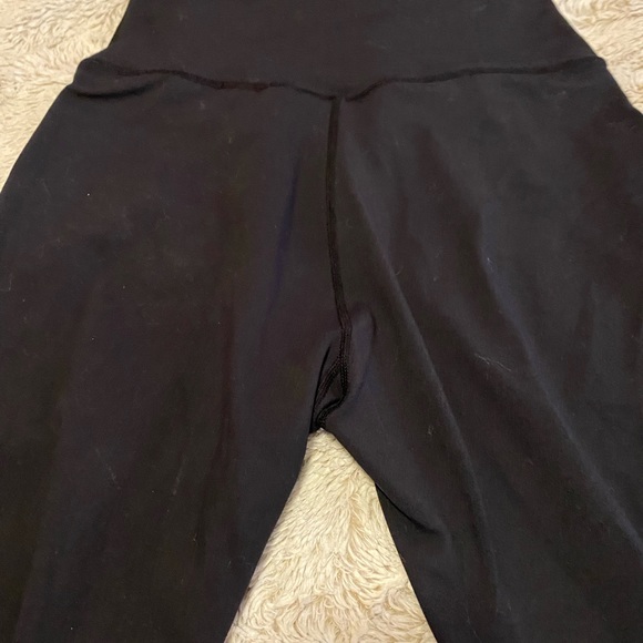 Woman’s black leggings. Size medium. - Picture 4 of 5
